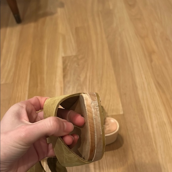 Bryr Tan Mules and Clogs with Platform Sole - Picture 5 of 5